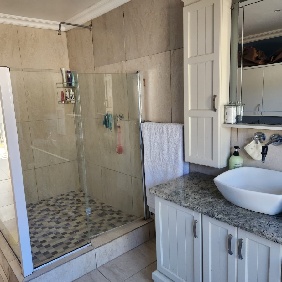 3 Bedroom Property for Sale in Stilbaai Oos Western Cape